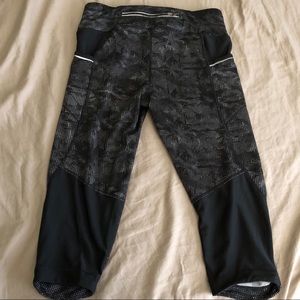 Athleta Relay Capri size small